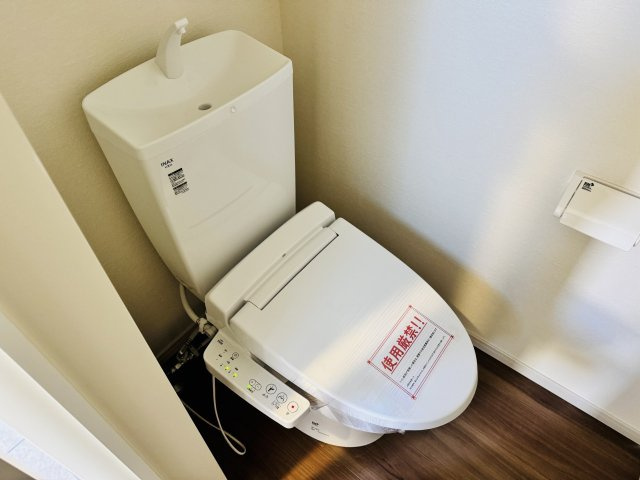 ～暖房温水洗浄機能付きトイレ　冬場は特に嬉しい機能ですね～