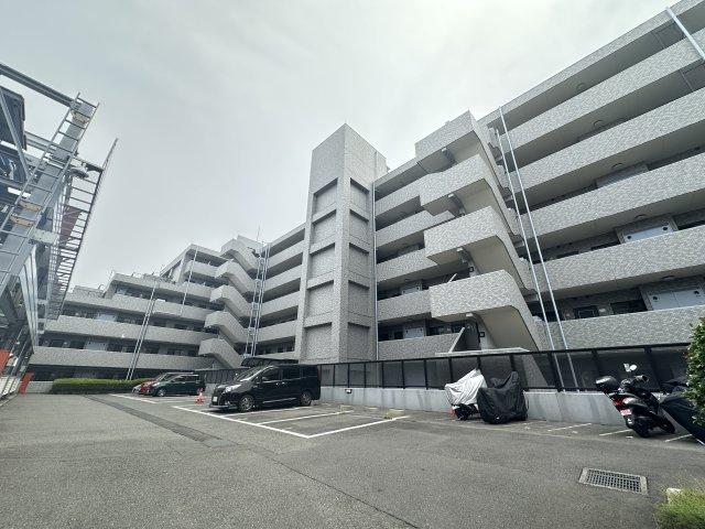 前面棟がなく、9階建ての最上階の為、眺望良好です。