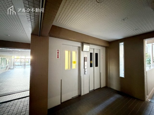 共用エレベーター