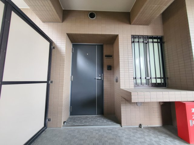 落ち着いた玄関です