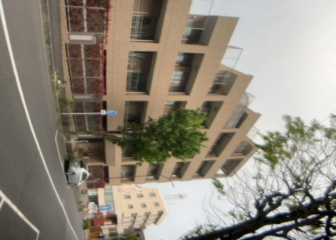 外観はマンション管理がされているかの目安になります。築年数が古いと、壁面は劣化してひび割れが生じることも！建物が古びていても細かいところが修繕されていると、きちんと管理されているなぁと感じるでしょう。