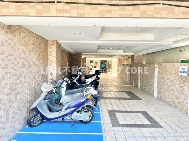ご見学の際にはご自宅はもちろん、駅やご指定頂いた場所まで無料でお迎えに伺います！　