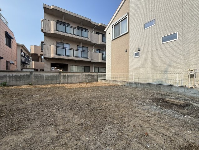 ロフト+フリースペースつき車庫なし2LDKプラン（建物面積65.70平米、建物価格2300万円）　1階のフリースペースは駐輪場としてだけでなく、趣味の道具を置くなど多目的に使えて便利！