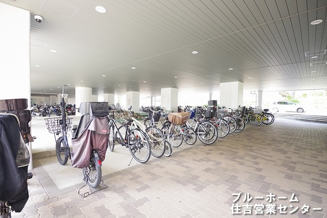 屋内駐輪場がございます！