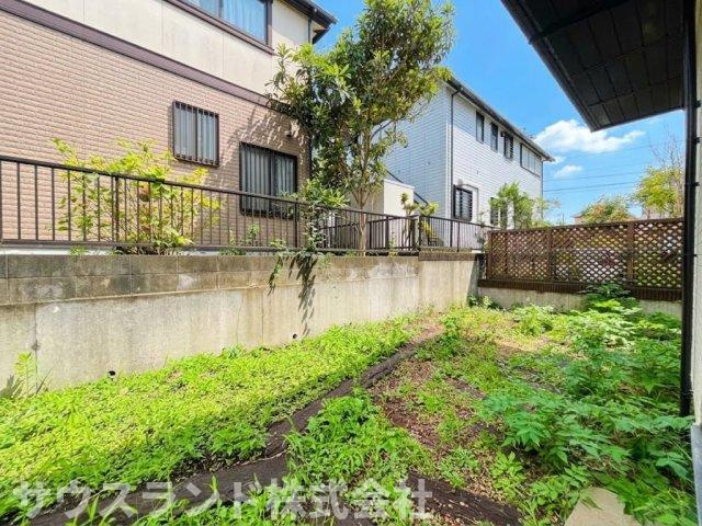 簡単な家庭菜園も楽しめるお庭です