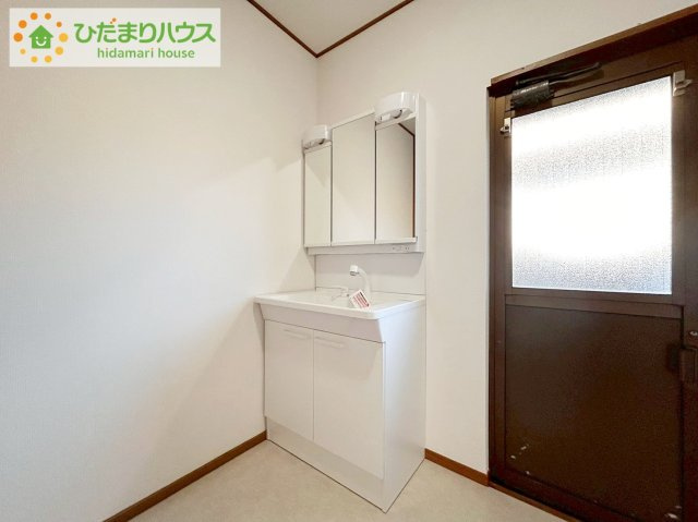 シンプルで使い勝手の良い独立洗面台！