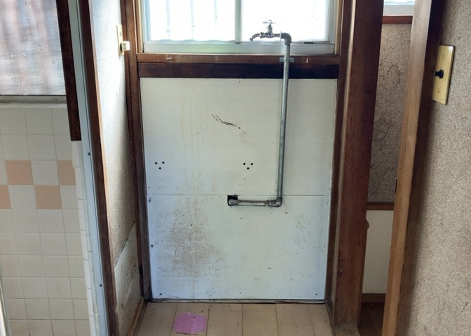 洗面化粧台では顔を洗ったり、身だしなみを整えることが本来の使い方ですが、用途によっては洗面化粧台に求められる機能が違ってくるため、ご自身や家族のライフスタイルに合ったものを選ぶことをおすすめ致します。