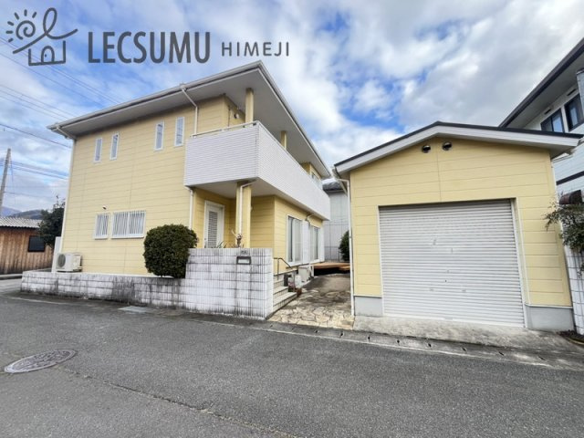 外観：328000608149