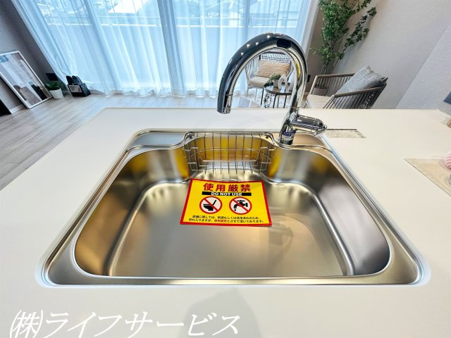 キッチンシンク／タッチレス水栓搭載・ディスポーザーあり！