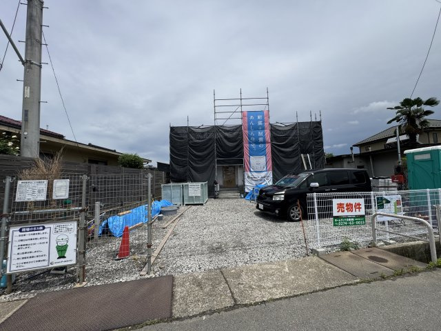 　駐車スペースは並列2台分可能です！　