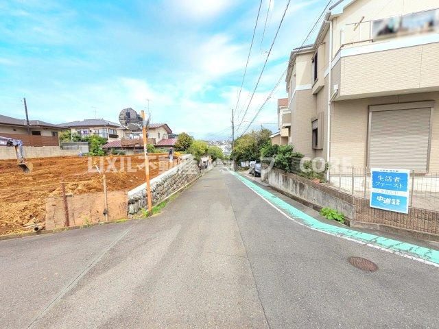 ご見学の際にはご自宅はもちろん、駅やご指定頂いた場所まで無料でお迎えに伺います。