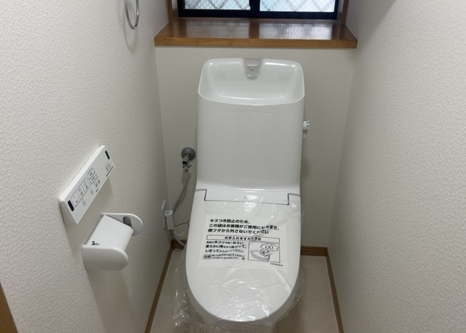 トイレは大きさや形、機能、抗菌性などが異なる多種多彩なタイプが各メーカーから出ています。それぞれに良さがあるため、事前にどういったタイプのトイレがいいのかをご家庭内で決めて、内見に行くといいでしょう。