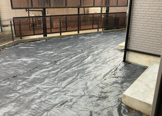 庭があることでガーデニングや家庭菜園はもちろん、こどもの遊び場やペットを放して遊ぶことができます。また、家の周囲に余裕があるということです。隣地との間があれば、十分な日当たりと、風通しが確保できます。