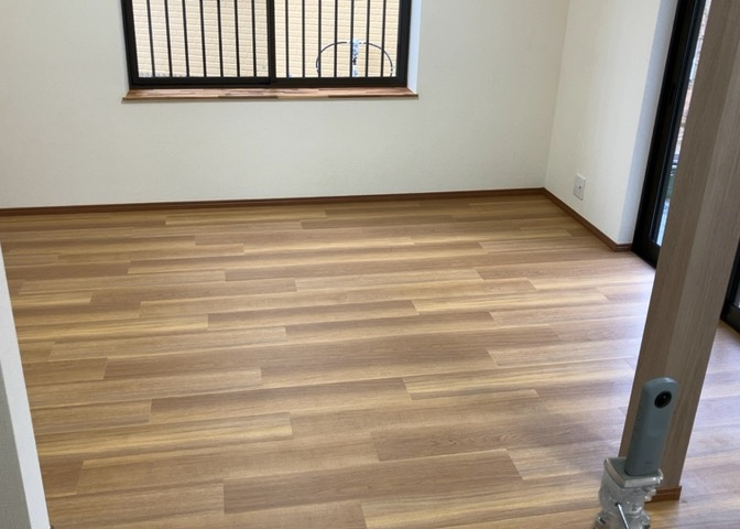 リビングの間取りの種類は大きくわけてリビングとダイニングが別になっているタイプ、リビングダイニング一体型です。どちらも一長一短ですので、家を選ぶ時はその両面をチェックして決めるようにしましょう。