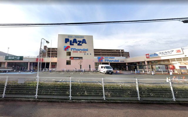 万代新石切店まで徒歩約3分！ウエルシア薬局も入ってます♪