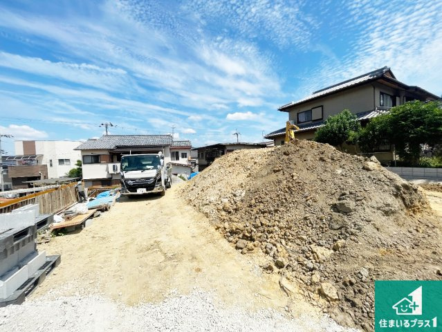 周辺は落ち着いた街並みの住宅地！子育てがしやすい住環境です！現地でしかわからない事もございます。是非一度ご覧ください。