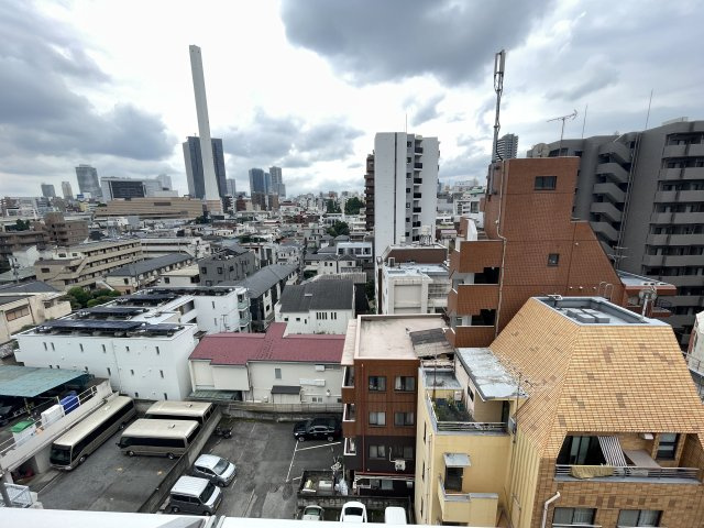 南向きで陽当たり良好のバルコニーです。　