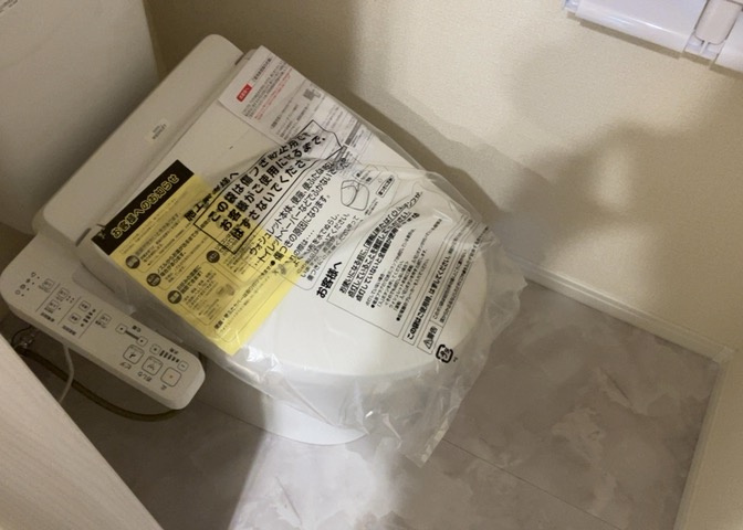 トイレは大きさや形、機能、抗菌性などが異なる多種多彩なタイプが各メーカーから出ています。それぞれに良さがあるため、事前にどういったタイプのトイレがいいのかをご家庭内で決めて、内見に行くといいでしょう。