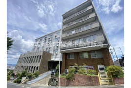 石切グランドハイツの外観