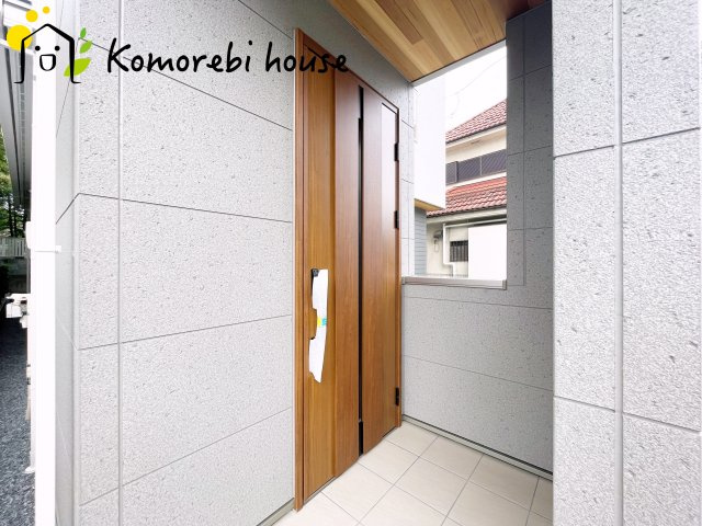 落ち着いた玄関です