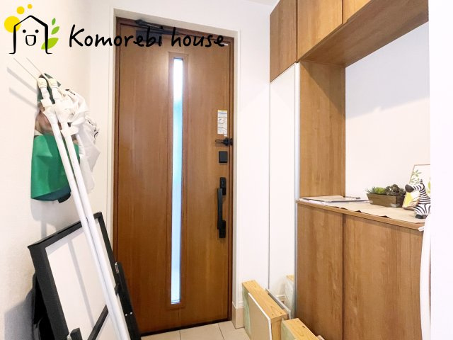 落ち着いた玄関です