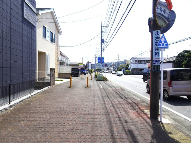 幹線道路　遊歩道　西側道路　7.8ｍ公道