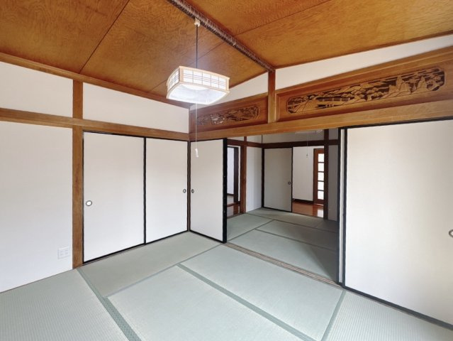 ■和室｜「続き間の和室」は、戸を開ければ大空間、閉じれば個室として活用できるのでお子様の遊び場や客間としても便利です♪