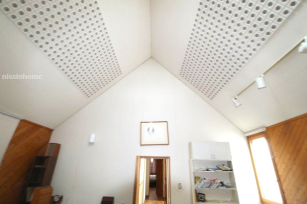 【筑西市甲の洋室】