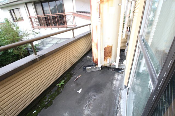 【筑西市甲のバルコニー】