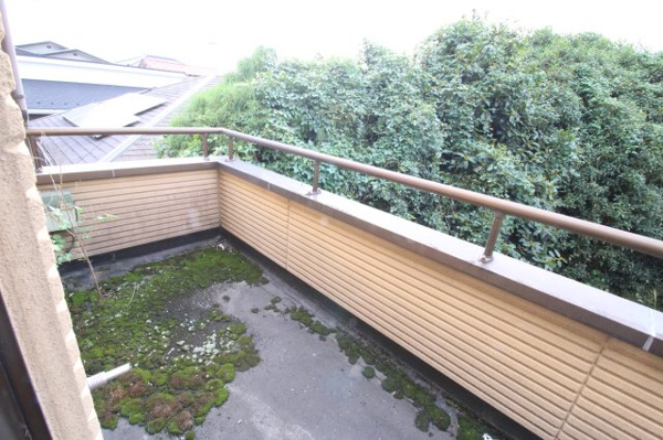 【筑西市甲のバルコニー】