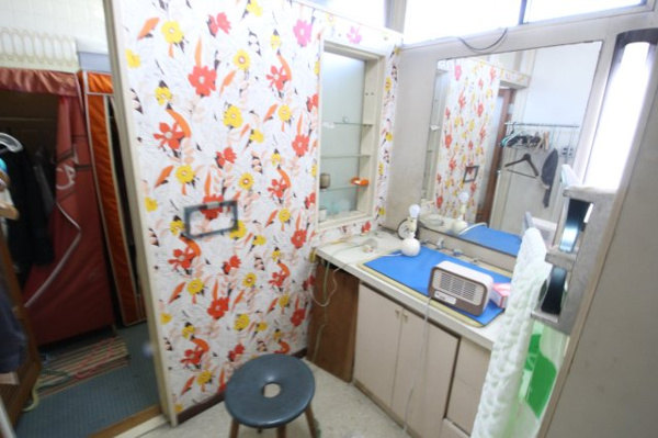 【筑西市甲の独立洗面台】