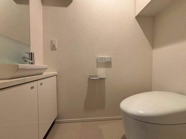 【トイレ】タンクレスでお手入れも楽に！綺麗を保てます！