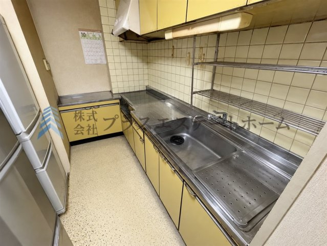 ※画像は実際の写真に家具・調度品を消去するAI加工を施しています　