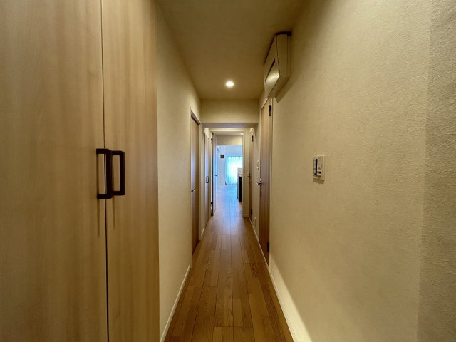 優しい木の色に癒される住まいです