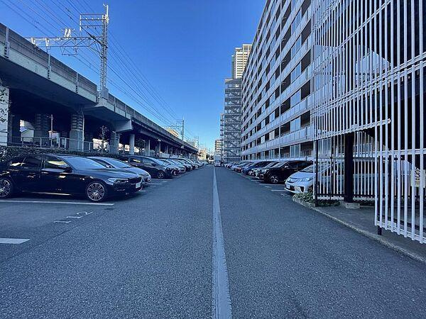 駐車場107台