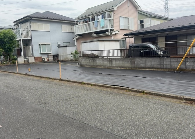 隣家の土地はどうなっているのか、生活利便施設が近くにあるのか、学校まで近いかなど、お客様のライフスタイルにあわせたイメージが重要です。また、近くにあると困る施設が近くにないかも確認するといいでしょう。