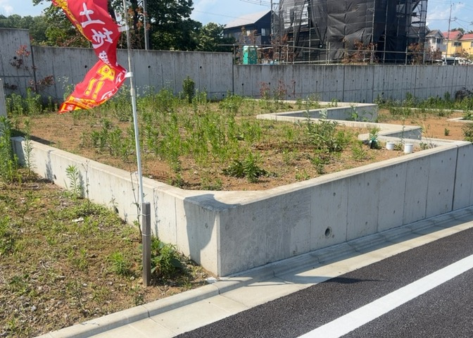 人が暮らすうえで日光は大切な要素となります。日当たりの良さは譲れないポイントですね。併せて近くに大きな建築物の建築予定がないか、あるいはそれが可能な土地が近くにないか事前に確認することもお勧めします。