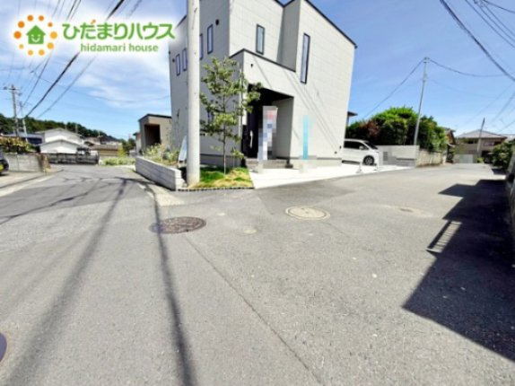 車通りも少ないので運転が苦手な方でも安心して駐車できます