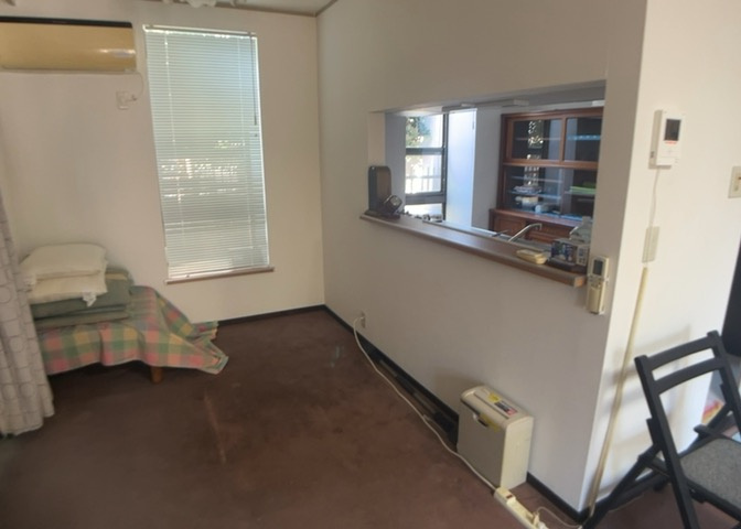 直線タイプはLとDKを一直線に並べた形で対面キッチンのタイプです。一般的なのでよく見かけるかもしれません。直線タイプに似た直接アイランドタイプは、キッチンとダイニングの間に壁がない分広く感じられます。