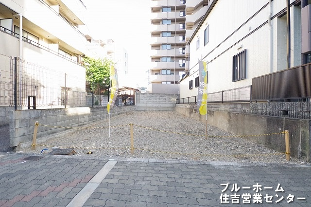 前面道路を含む写真です！