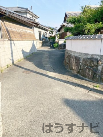 前面道路（南西側）です！【幅員：3.20ｍ～5.80ｍ】