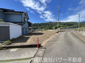 前面道路含む現地写真です