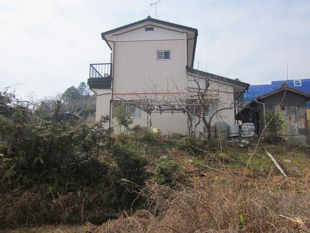 敷地内部から西方向への写真です。