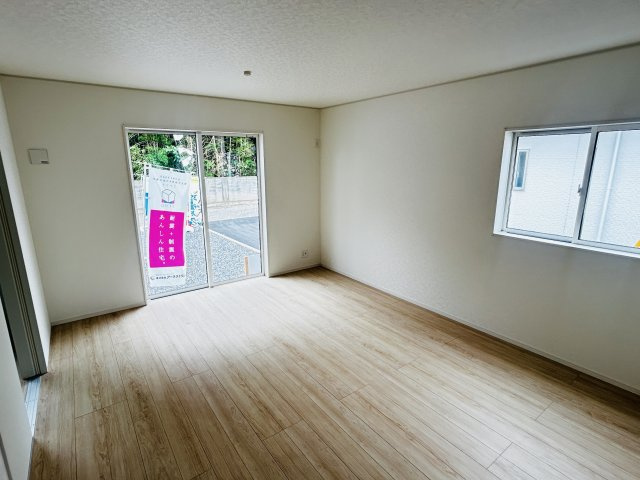 伊勢崎田部井町第9　クレイドルガーデン