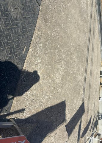 家を建てる前提で土地を探している場合、地盤の丈夫さは譲れない条件の一つです。地盤が脆弱だと追加工事が必要となります。また、過去に地盤沈下や液状化現象を起こした土地は、できるだけ避けた方がいいでしょう。
