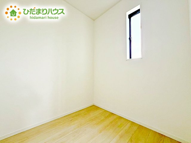 サイズの大きなアイテムも収納できる納戸付き