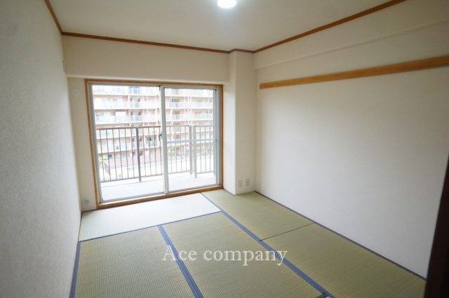 【和室6帖】バルコニーに面したお部屋です☆