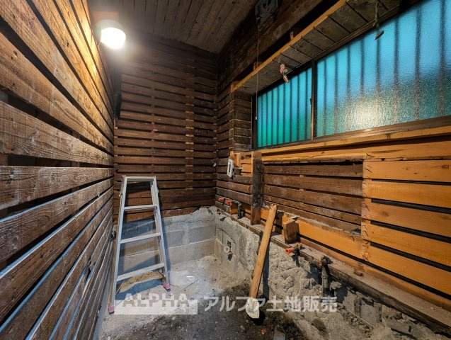 【Bath　room】　◆バスルーム◆一日の疲れをゆっくり癒せる落ち着いたバスルーム。浴室乾燥機付きで天候を気にせず洗濯でき、毎日の暮らしにも便利な空間です。※工事中