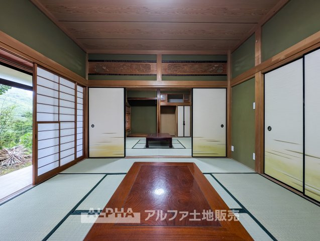 【Japanese-room】　◆和室◆畳和室を備えた住まい。家族のくつろぎや来客対応など、多目的に使える空間です。