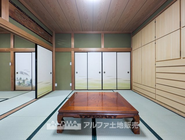 【Japanese-room】　◆和室◆ライフスタイルに合わせて使い方を変えられる和室。趣味の時間や読書、家族団らんの場としても活用できます。